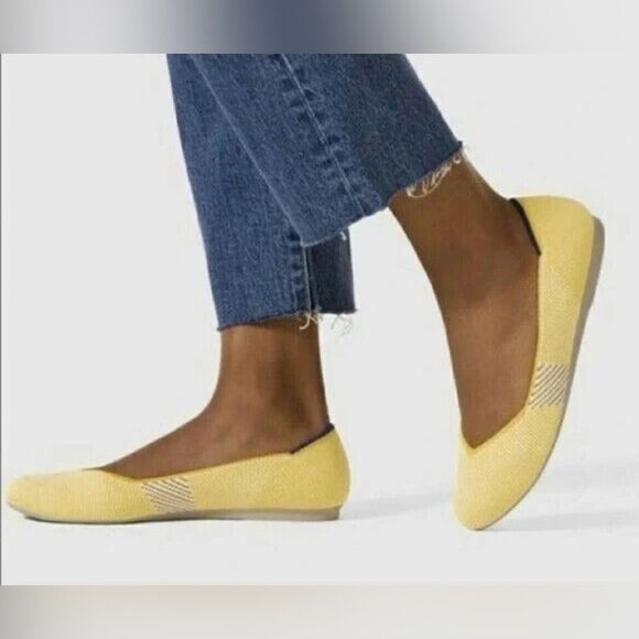 Rothy’s Women's pastel butter Yellow Round Toe Flats Women’s Size US 9 - Picture 1 of 11